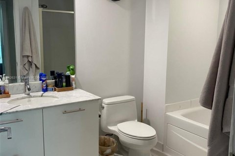 Снять в аренду кондоминиум в Майами, Флорида 1 спальня, 68.56м2, № 1890914 - фото 8