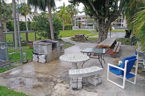 Condominio en alquiler en Hallandale Beach, Florida, 1 dormitorio, 74.32 m2 № 2011267 - foto 14