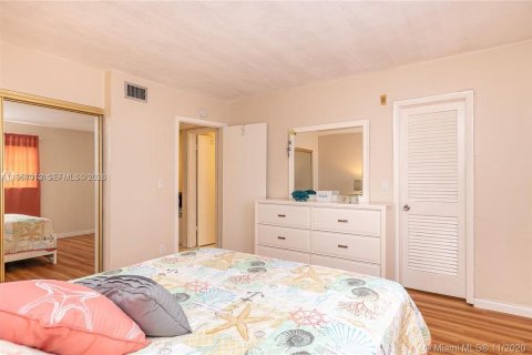 Condominio en alquiler en Hallandale Beach, Florida, 1 dormitorio, 74.32 m2 № 2011267 - foto 8