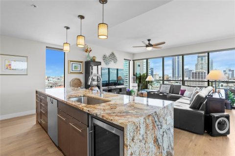 Condo in Saint Petersburg, Florida, 2 bedrooms  № 1841818 - photo 28