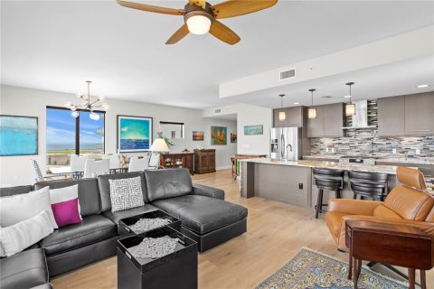 Condo in Saint Petersburg, Florida, 2 bedrooms  № 1841818 - photo 24
