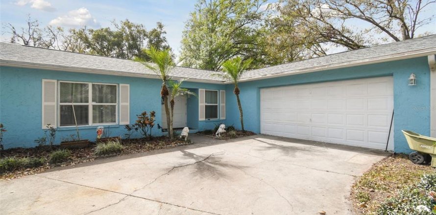 Villa ou maison à Land O' Lakes, Floride 3 chambres, 166.85 m2 № 1734250