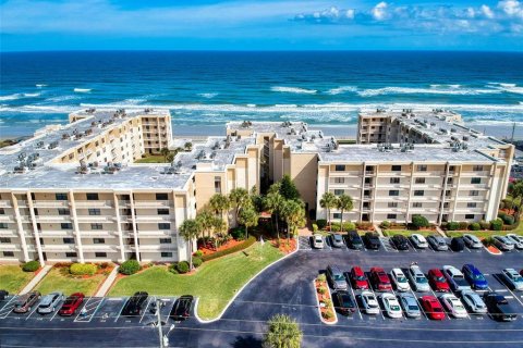 Condominio en venta en New Smyrna Beach, Florida, 2 dormitorios, 87.7 m2 № 1797159 - foto 1