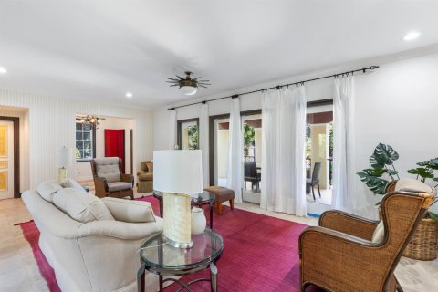 Villa ou maison à vendre à Palm Beach, Floride: 3 chambres, 319.96 m2 № 2081780 - photo 8
