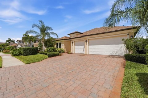 Casa en venta en Bradenton, Florida, 4 dormitorios, 256.13 m2 № 2151625 - foto 3