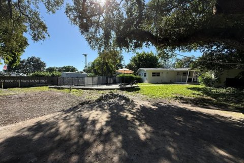 Купить виллу или дом в Дания-Бич, Флорида 4 спальни, 166.76м2, № 1957210 - фото 4