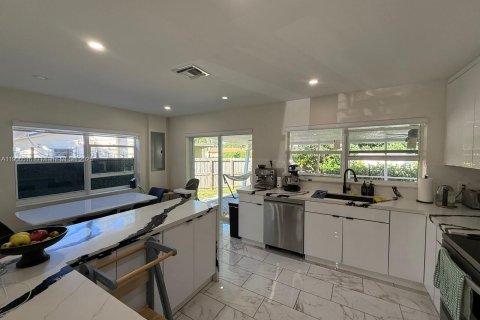 Купить виллу или дом в Дания-Бич, Флорида 4 спальни, 166.76м2, № 1957210 - фото 14