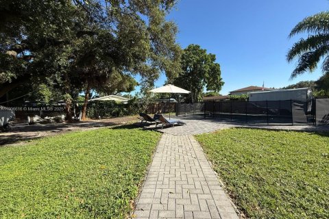 Купить виллу или дом в Дания-Бич, Флорида 4 спальни, 166.76м2, № 1957210 - фото 7