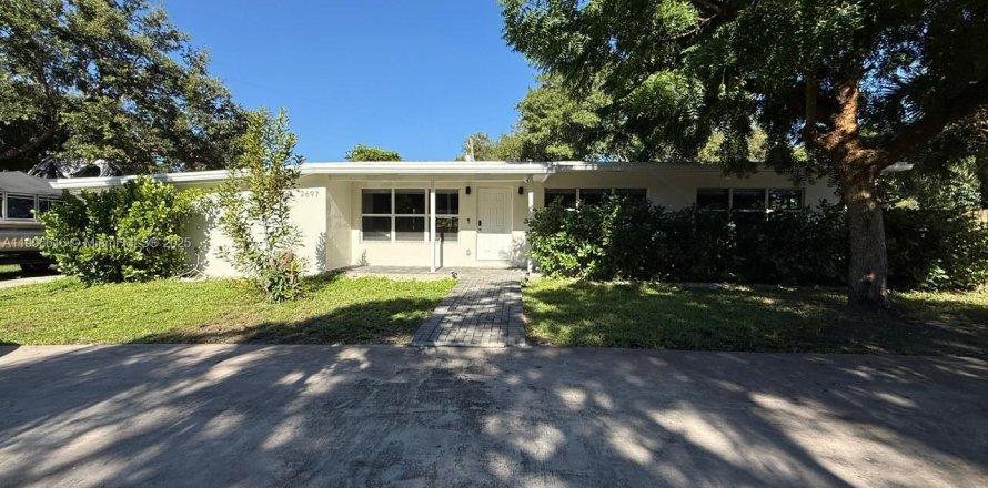 Дом в Дания-Бич, Флорида 4 спальни, 166.76м2 № 1957210