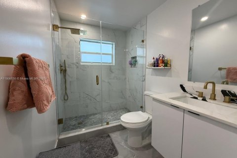 Купить виллу или дом в Дания-Бич, Флорида 4 спальни, 166.76м2, № 1957210 - фото 19