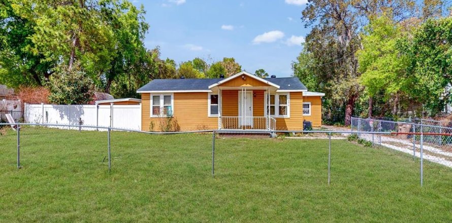 Villa ou maison à Fruitland Park, Floride 3 chambres, 134.52 m2 № 2123572