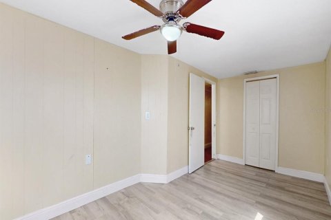 Villa ou maison à vendre à Fruitland Park, Floride: 3 chambres, 134.52 m2 № 2123572 - photo 12