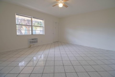 Appartement à louer à Hollywood, Floride: 1 chambre № 2154540 - photo 4
