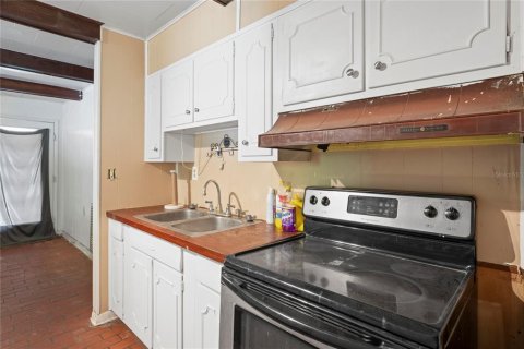 House in Port Richey, Florida 2 bedrooms, 81.66 sq.m. № 1737137 - photo 7