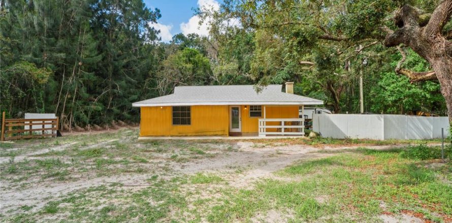 House in Port Richey, Florida 2 bedrooms, 81.66 sq.m. № 1737137