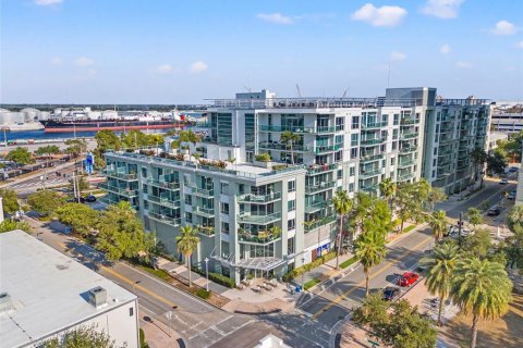 Condo in Tampa, Florida, 1 bedroom  № 1680392 - photo 2