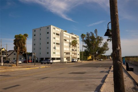 Купить кондоминиум в Сент-Пит-Бич, Флорида 4 комнаты, 104.05м2, № 2105048 - фото 20