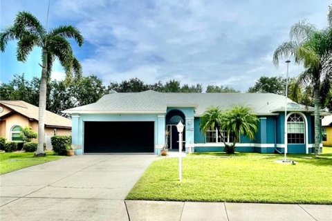 House in Palmetto, Florida 4 bedrooms, 230.77 sq.m. № 1898798 - photo 4