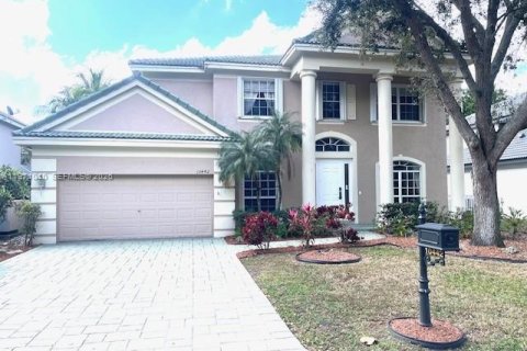 House in Parkland, Florida 4 bedrooms, 311.41 sq.m. № 2032632 - photo 2