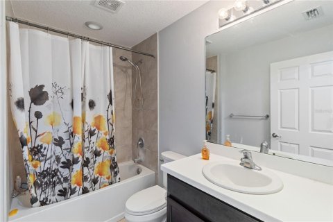 House in Saint Lucie, Florida 4 bedrooms, 177.91 sq.m. № 1913137 - photo 4