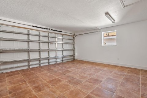 Снять в аренду виллу или дом в Хайалиа, Флорида 4 спальни, 199.18м2, № 1956399 - фото 27