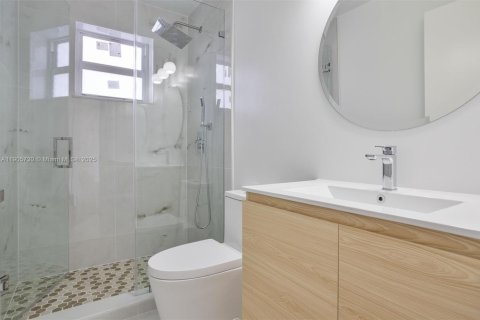 Снять в аренду виллу или дом в Хайалиа, Флорида 4 спальни, 199.18м2, № 1956399 - фото 15