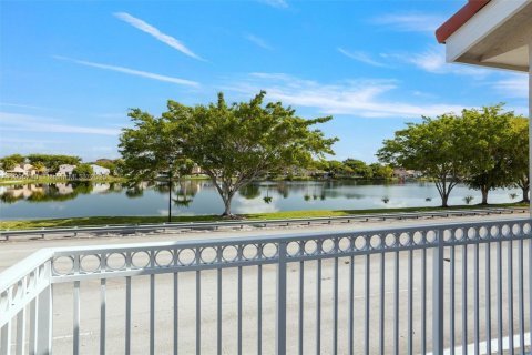 Снять в аренду виллу или дом в Хайалиа, Флорида 4 спальни, 199.18м2, № 1956399 - фото 25