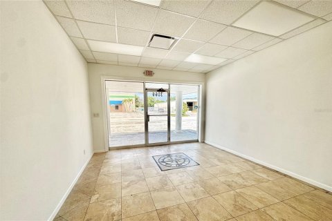 Commercial property in Saint Petersburg, Florida 473.8 sq.m. № 1733412 - photo 8