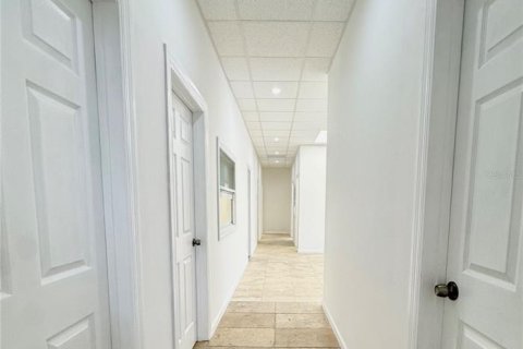 Commercial property in Saint Petersburg, Florida 473.8 sq.m. № 1733412 - photo 17