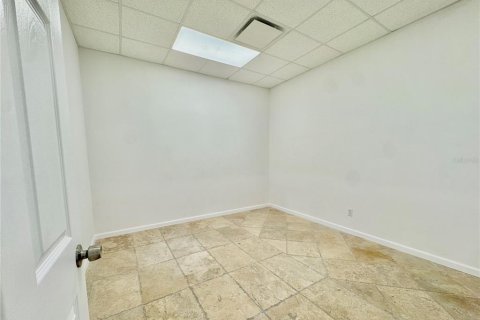 Commercial property in Saint Petersburg, Florida 473.8 sq.m. № 1733412 - photo 16