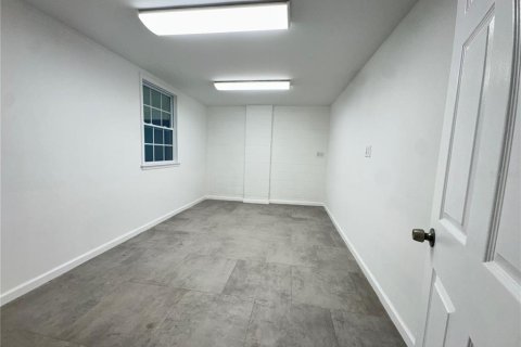 Commercial property in Saint Petersburg, Florida 473.8 sq.m. № 1733412 - photo 23