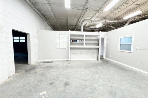 Commercial property in Saint Petersburg, Florida 473.8 sq.m. № 1733412 - photo 29