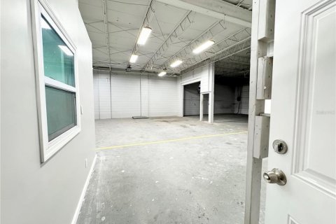 Commercial property in Saint Petersburg, Florida 473.8 sq.m. № 1733412 - photo 27