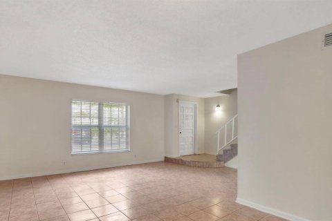 Townhouse in Coral Springs, Florida 3 bedrooms, 139.35 sq.m. № 2402428 - photo 9