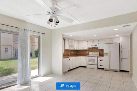 Townhouse in Coral Springs, Florida 3 bedrooms, 139.35 sq.m. № 2402428 - photo 5
