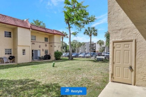 Townhouse in Coral Springs, Florida 3 bedrooms, 139.35 sq.m. № 2402428 - photo 27