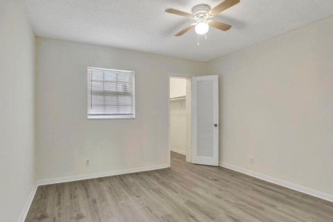Townhouse in Coral Springs, Florida 3 bedrooms, 139.35 sq.m. № 2402428 - photo 20
