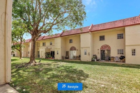Townhouse in Coral Springs, Florida 3 bedrooms, 139.35 sq.m. № 2402428 - photo 28