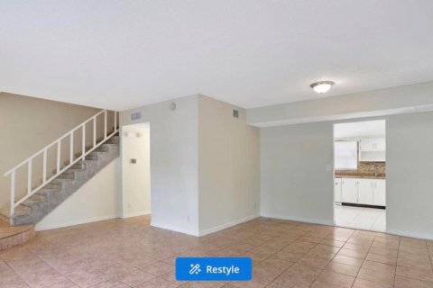 Townhouse in Coral Springs, Florida 3 bedrooms, 139.35 sq.m. № 2402428 - photo 25