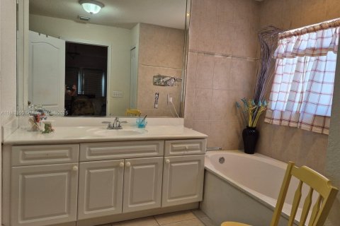 Купить виллу или дом в Хомстед, Флорида 4 спальни, № 1980600 - фото 13