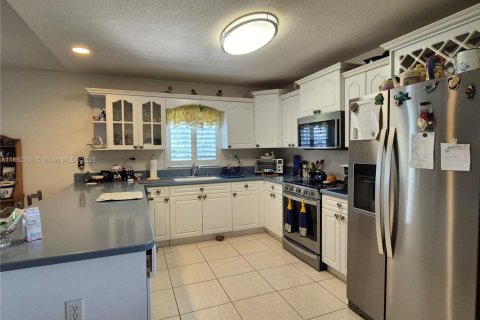 Купить виллу или дом в Хомстед, Флорида 4 спальни, № 1980600 - фото 8