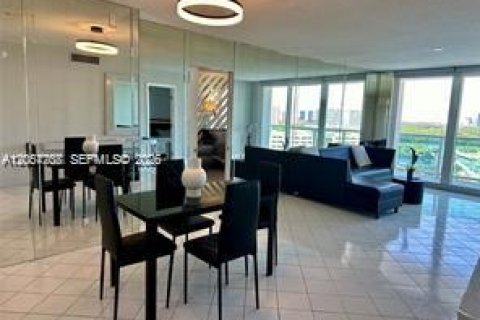 Copropriété à louer à Sunny Isles Beach, Floride: 2 chambres, 123.65 m2 № 2188306 - photo 19
