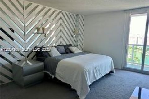 Copropriété à louer à Sunny Isles Beach, Floride: 2 chambres, 123.65 m2 № 2188306 - photo 21