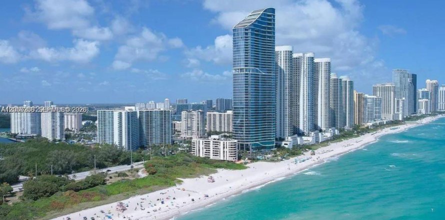 Condo à Sunny Isles Beach, Floride, 2 chambres  № 2188306