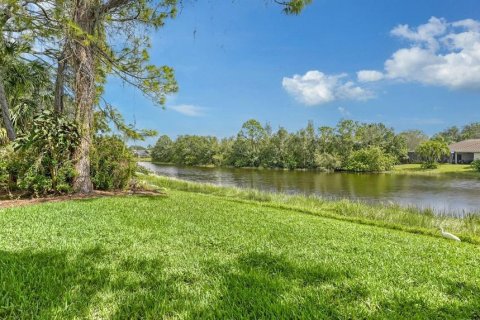 House in University Park, Florida 3 bedrooms, 205.87 sq.m. № 1386986 - photo 4