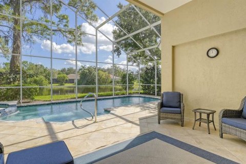 House in University Park, Florida 3 bedrooms, 205.87 sq.m. № 1386986 - photo 8