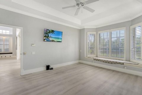House in University Park, Florida 3 bedrooms, 205.87 sq.m. № 1386986 - photo 25
