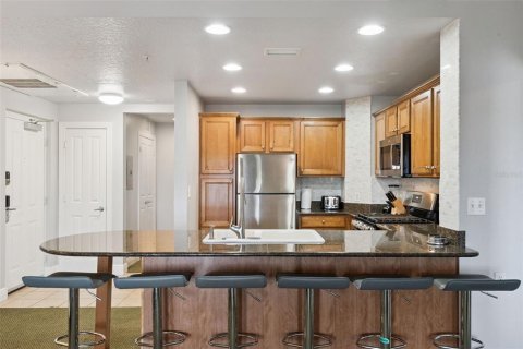 Condo in Four Corners, Florida, 3 bedrooms  № 2204517 - photo 4