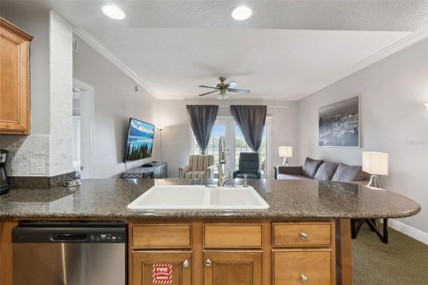 Condo in Four Corners, Florida, 3 bedrooms  № 2204517 - photo 13