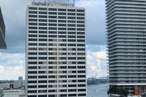 Copropriété à louer à Miami, Floride: 2 chambres, 96.25 m2 № 1968919 - photo 25